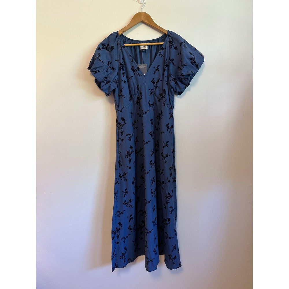NWT Universal Thread Blue Floral Puff Sleeve V-Neck Dress | Size Medium